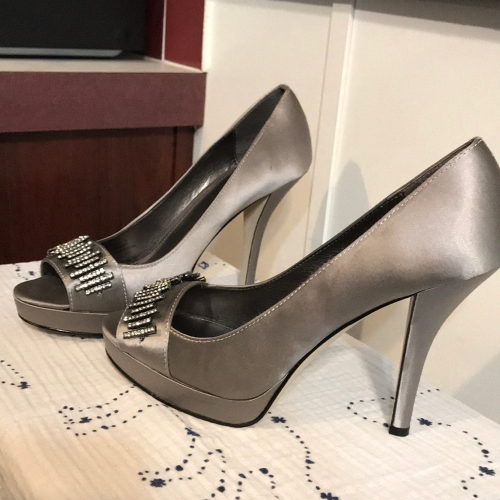 Calvin Klein woman’s heels shoes !